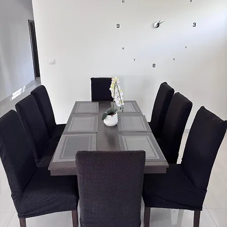 Apartment Nancy Gyor Mellett